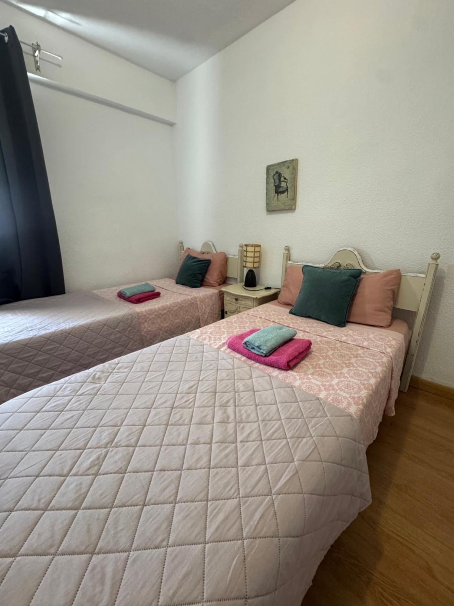 Apartamento Grao Playa Gandia capacidad 6-7 personas Invitamos a los jóvenes! 5to sin ascensor Exterior foto