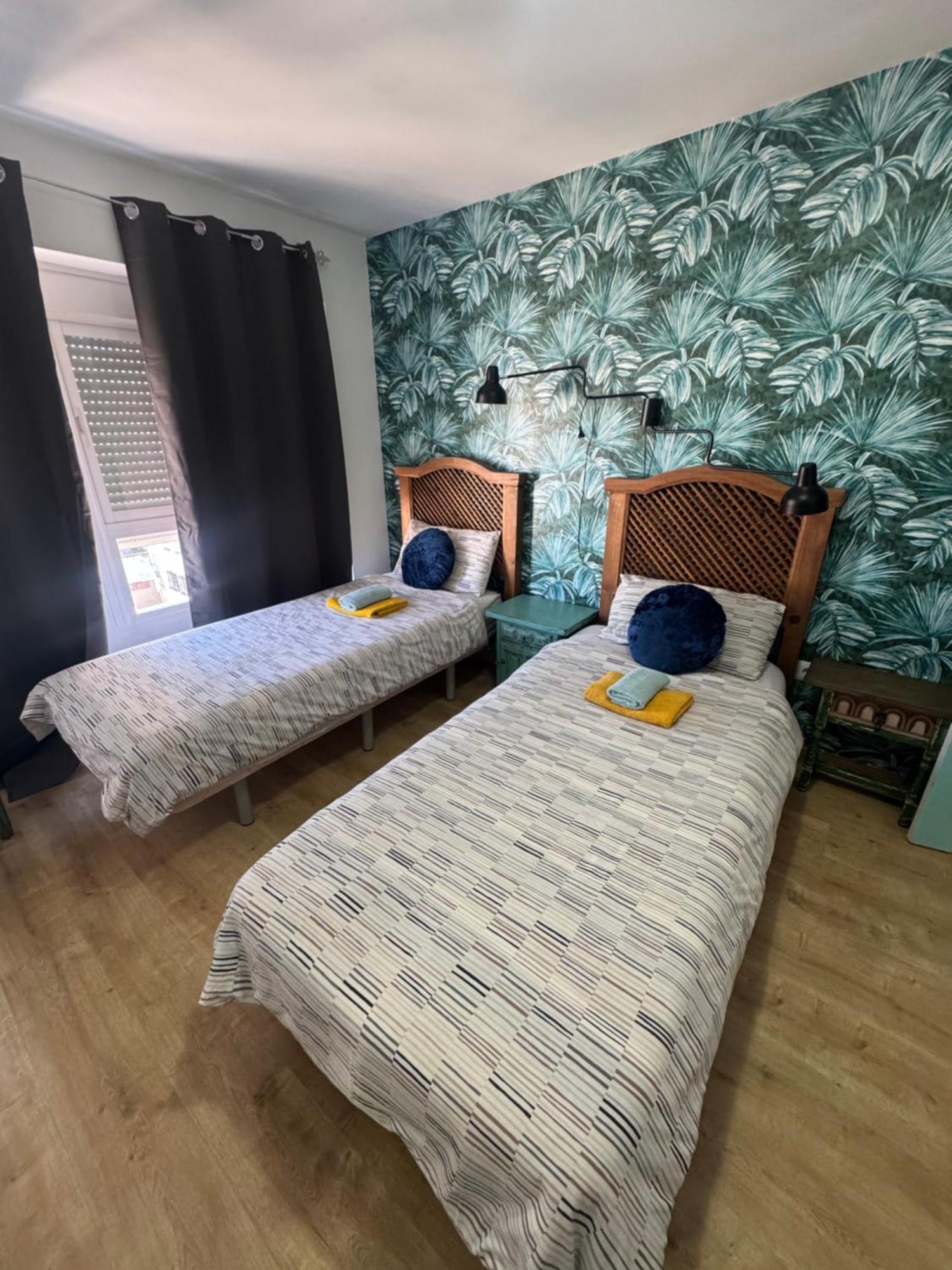 Apartamento Grao Playa Gandia capacidad 6-7 personas Invitamos a los jóvenes! 5to sin ascensor Exterior foto